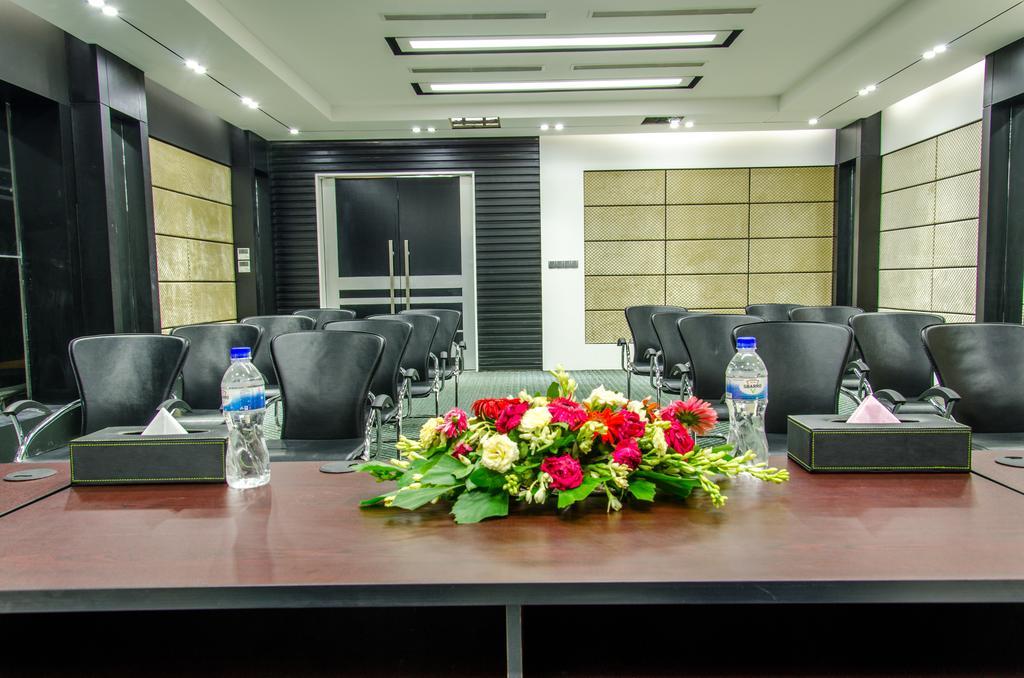 Executive Inn Dhaka Exterior photo