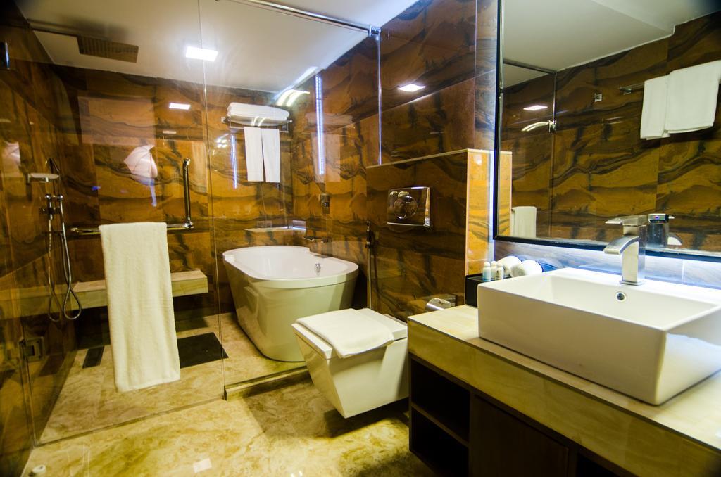 Executive Inn Dhaka Exterior photo