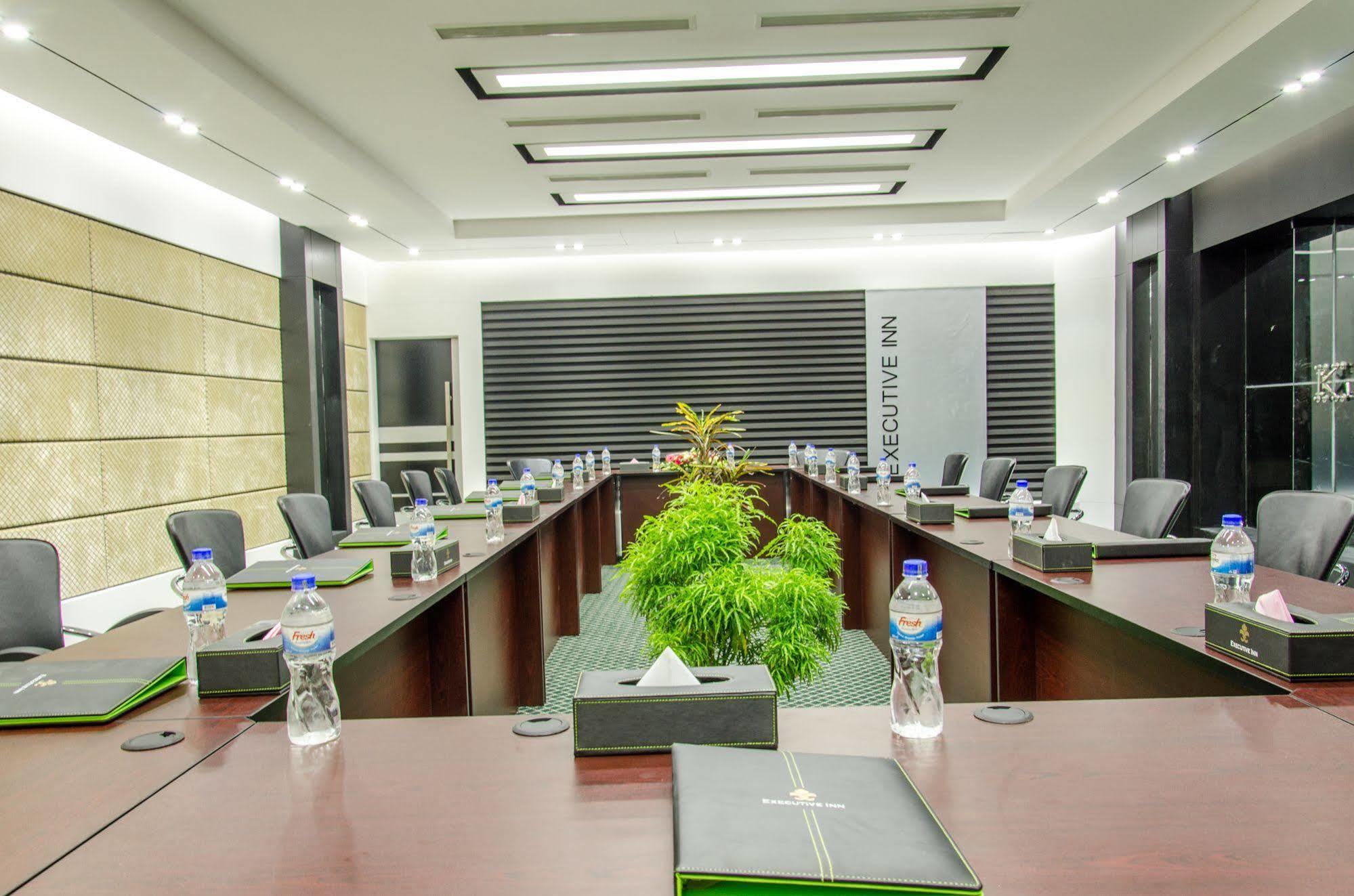 Executive Inn Dhaka Exterior photo
