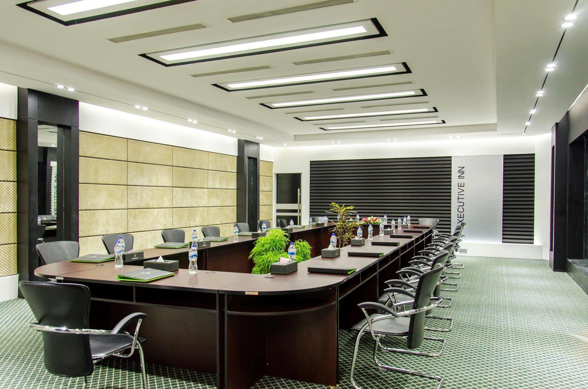 Executive Inn Dhaka Exterior photo