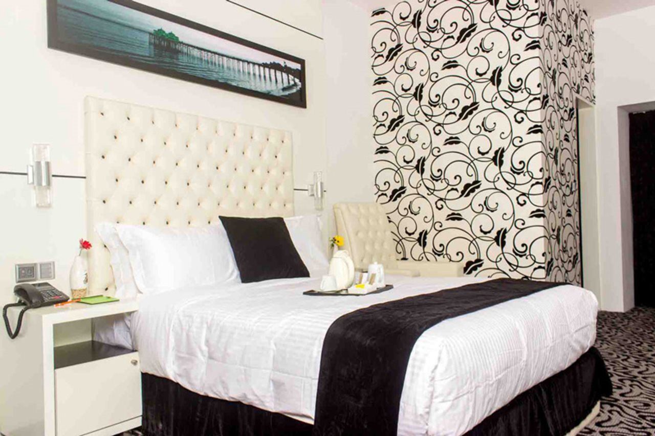 Executive Inn Dhaka Exterior photo