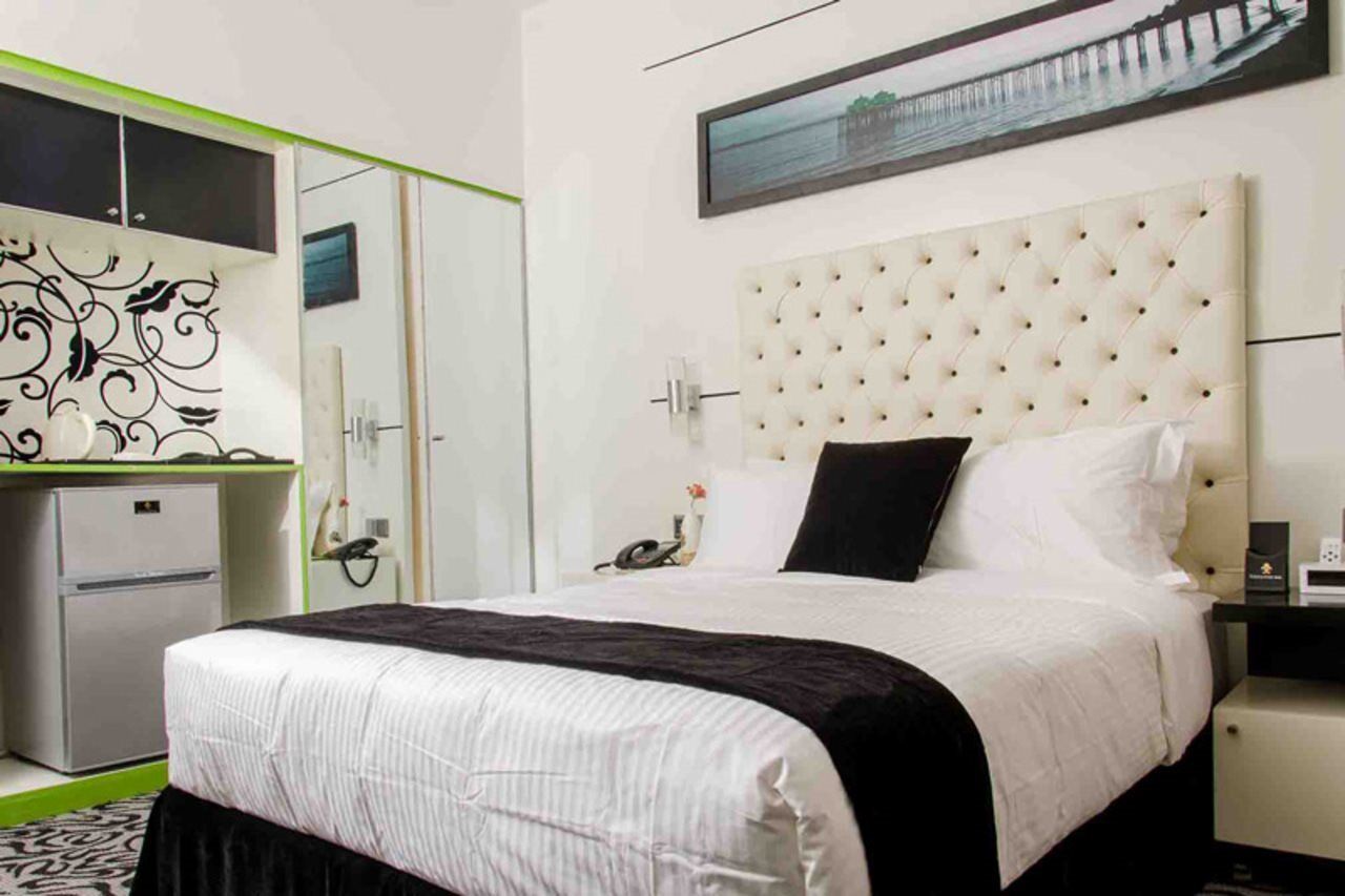 Executive Inn Dhaka Exterior photo